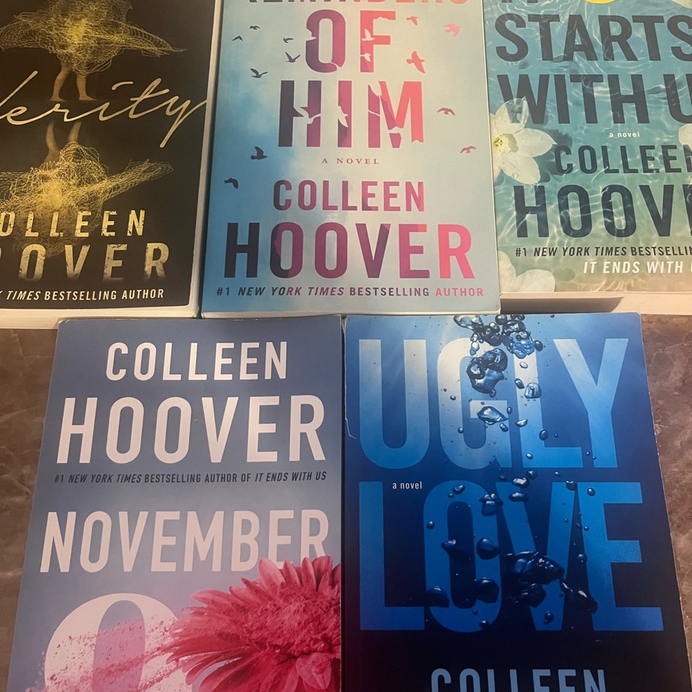 Colleen Hoover Paperback Book Set - Blue & Pink Covers